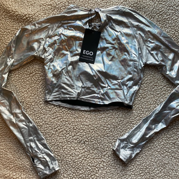 Ego- Long Sleeve Keyhole Cut Out Crop Top, SIZE: US 2, UK 6 - Picture 6 of 6